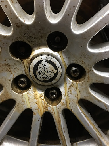 Tire Shop «Discount Tire Store - Oak Lawn, IL», reviews and photos, 6635 95th St, Oak Lawn, IL 60453, USA