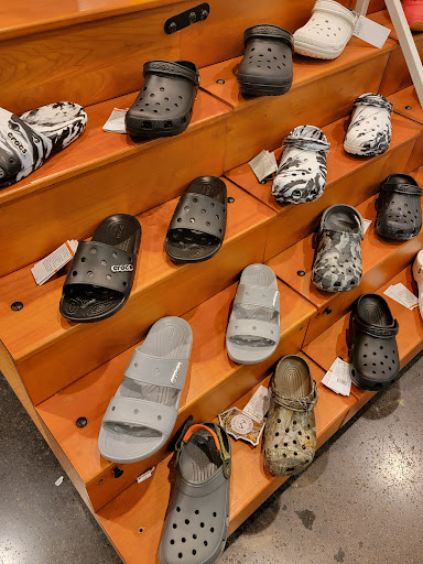 Clothing Store «Champs», reviews and photos, 205 E Broadway, Bloomington, MN 55425, USA