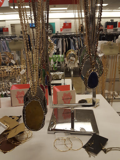 Department Store «Nordstrom Rack Downtown DC», reviews and photos, 1800 L St NW, Washington, DC 20036, USA