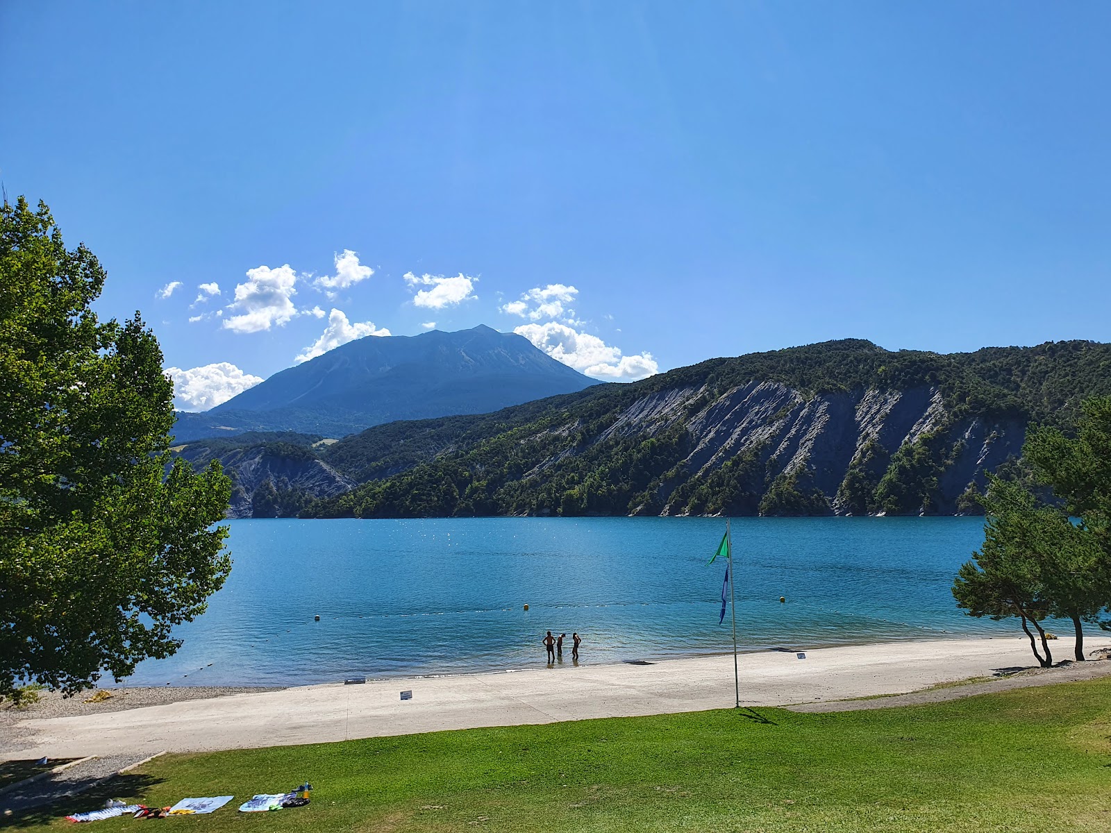 Plage de Port Saint Pierre'in fotoğrafı imkanlar alanı