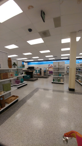 Clothing Store «Ross Dress for Less», reviews and photos, 2415 N Monroe St, Tallahassee, FL 32303, USA