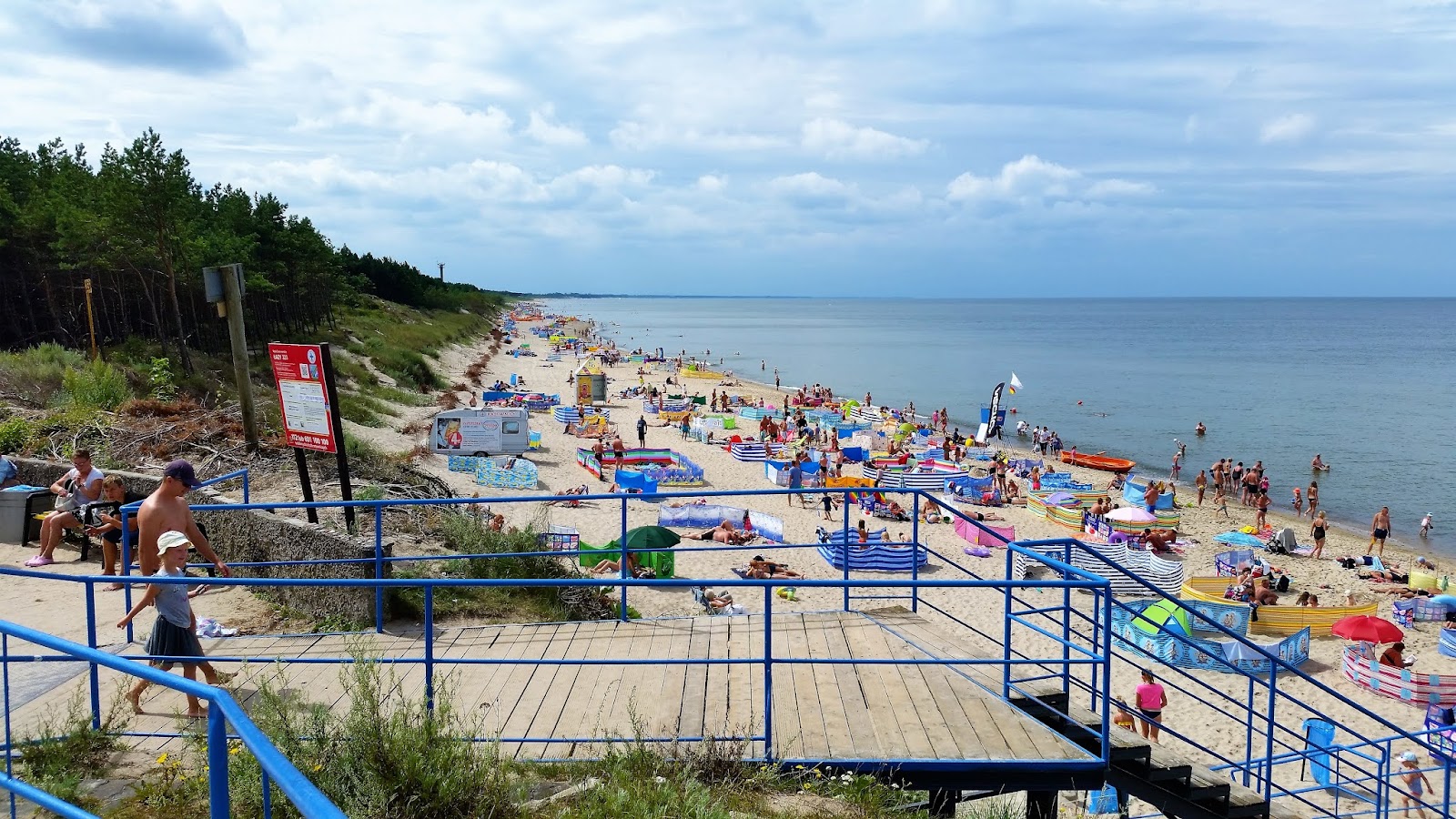 Fotografie cu Lazy Beach II cu o suprafață de nisip beige