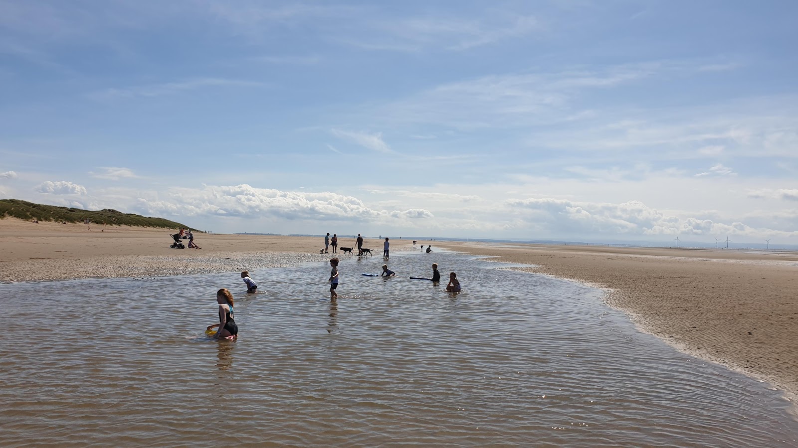 Fotografija Plaža Formby priljubljeno mesto med poznavalci sprostitve