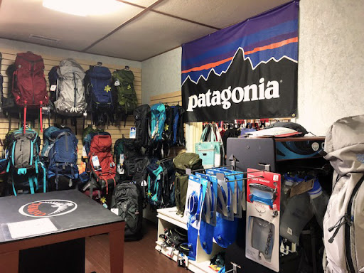 Sporting Goods Store «EverestGear», reviews and photos, 117 N Prospect St, Granville, OH 43023, USA