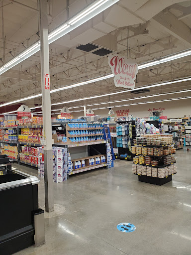 Grocery Store «Grocery Outlet Bargain Market», reviews and photos, 845 Harbor Blvd, West Sacramento, CA 95691, USA