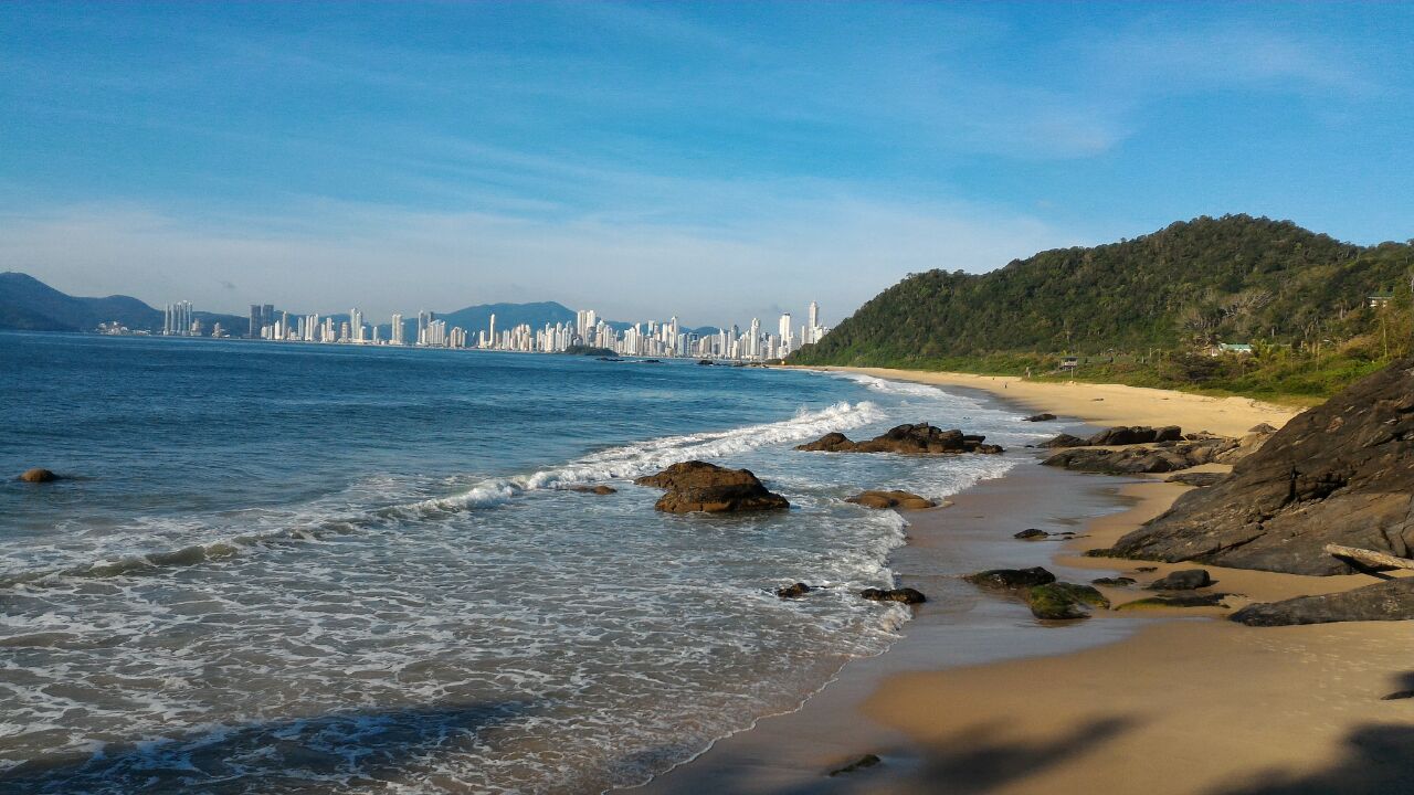 Foto de Praia do Hole com alto nível de limpeza