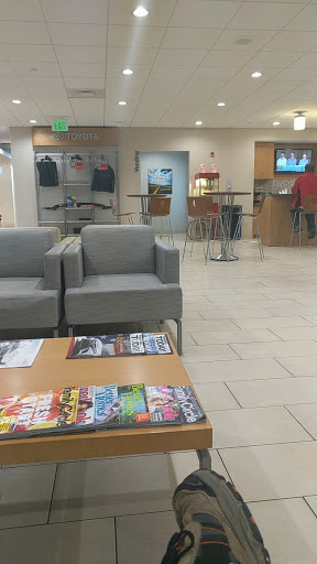 Toyota Dealer «Kenny Ross Toyota», reviews and photos, 8900 University Blvd, Moon, PA 15108, USA