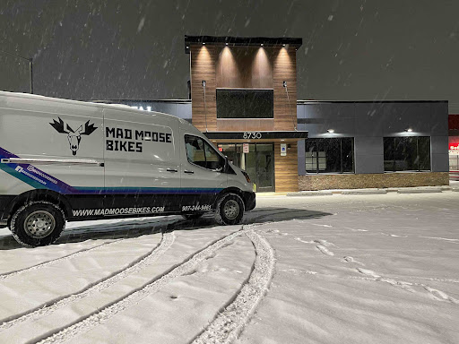 Mad Moose Bikes shop front