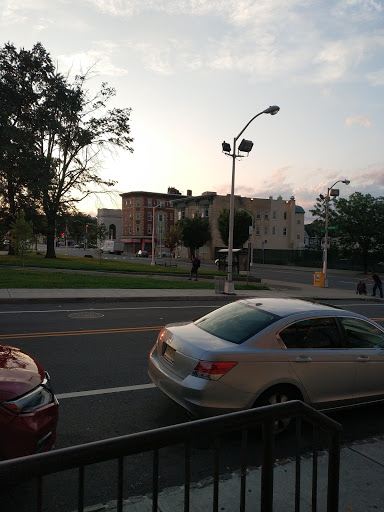 Laundromat «Laundry Fresh Laundromat», reviews and photos, 444 Central Ave, Newark, NJ 07107, USA