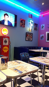 Atmosphère du Restaurant américain Memphis - Restaurant Diner à Chasse-sur-Rhône - n°7