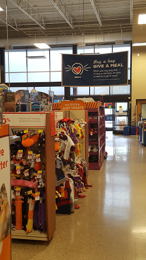 Pet Supply Store «PetSmart», reviews and photos, 139 Radio Dr, Stroudsburg, PA 18360, USA