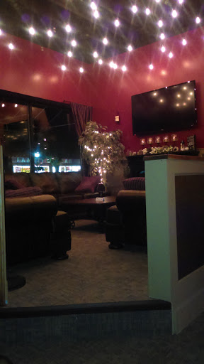 Wine Bar «Mouse Trap Cafe Wine and Cheese Bar, Full Bar», reviews and photos, 203 Broadway, Amityville, NY 11701, USA