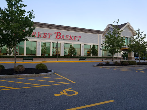 Grocery Store «Market Basket», reviews and photos, 5 Garden Ln, Londonderry, NH 03053, USA