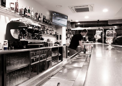 Mos Bar Restaurant - Passeig de la Indústria, 18, 08600 Berga, Barcelona, Spain