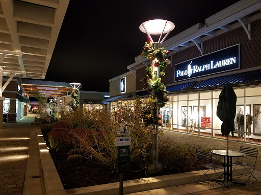 Shopping Mall «Taubman Prestige Outlets», reviews and photos, 17057 N Outer 40 Rd, Chesterfield, MO 63005, USA