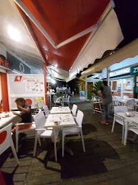 Atmosphère du Restaurant asiatique Sushi bar 971 à Saint-François - n°1