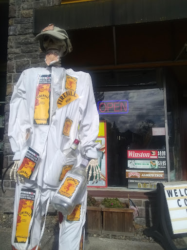 Liquor Store «Liquor Store», reviews and photos, 420 Columbia Blvd, St Helens, OR 97051, USA