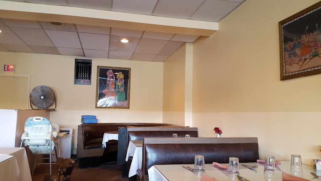 Bombay Tandoor Grill 01420