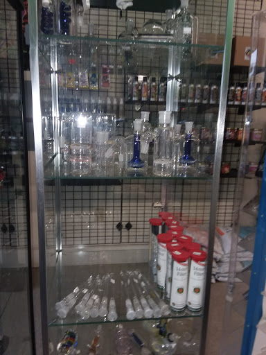 Tobacco Shop «Smokeez Smoke Shop», reviews and photos, 1911 Westminster St, Providence, RI 02909, USA