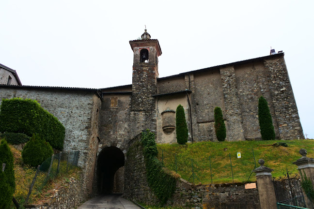 Rezensionen über Kirche S. Sisinio alla Torre in Mendrisio - Sportstätte