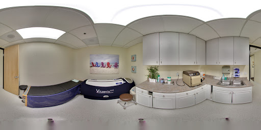Clinique Sculpture William J. Seare MD image