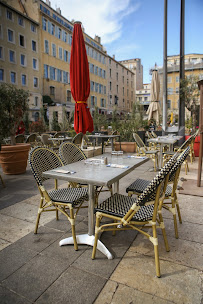 Atmosphère du Restaurant méditerranéen LCB LE COURS - Brasserie Restaurant Marseille Vieux Port - n°15