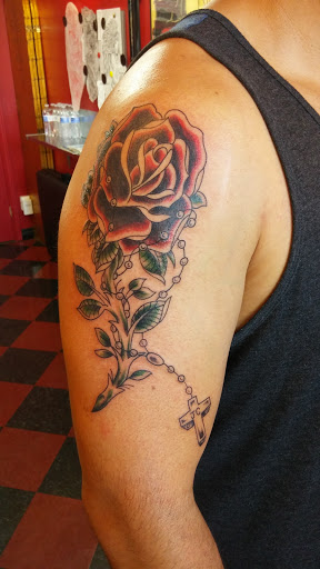 Tattoo Shop «Nova Tattoo Studio», reviews and photos, 4938 N Lombard St, Portland, OR 97203, USA