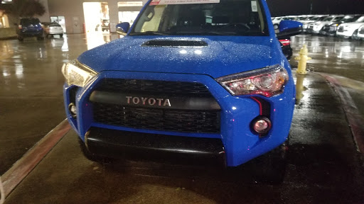 Car Dealer «Roberts Toyota», reviews and photos