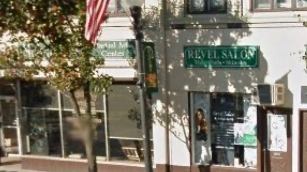 Revel Salon 10901