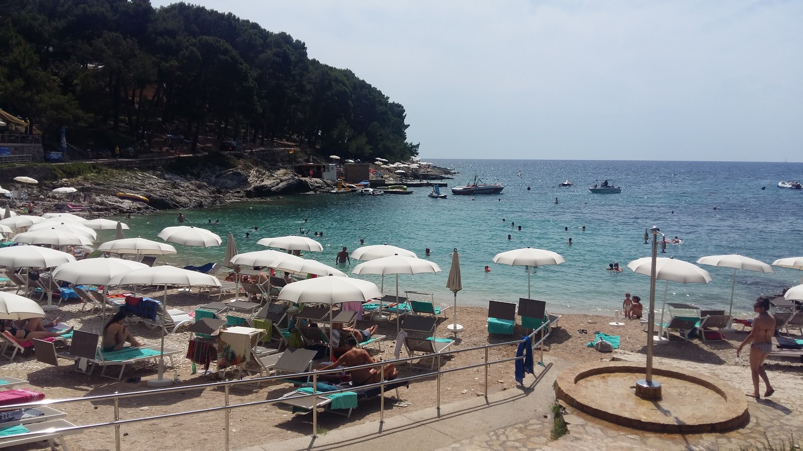 Foto di Veli Zal area parzialmente ristrutturata