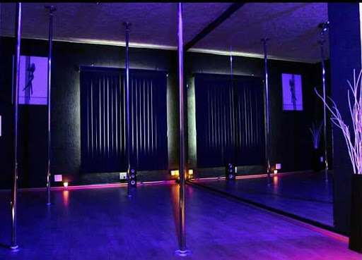 POLE DANCE - POLE FIT STUDIO - LINDAVISTA