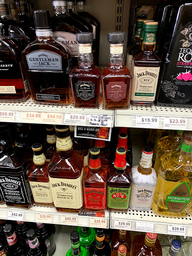 Wine Store «Stamford Wine & Liquor», reviews and photos, 583 Newfield Ave, Stamford, CT 06905, USA