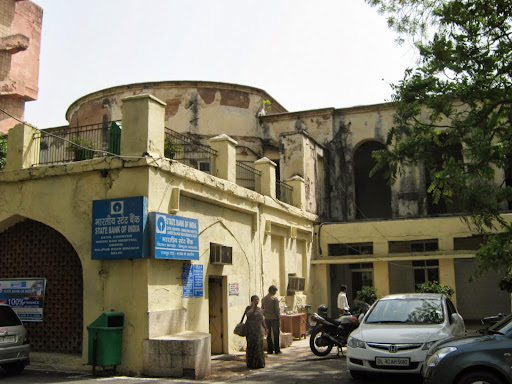 North DMC Medical College & Hindu Rao Hospital