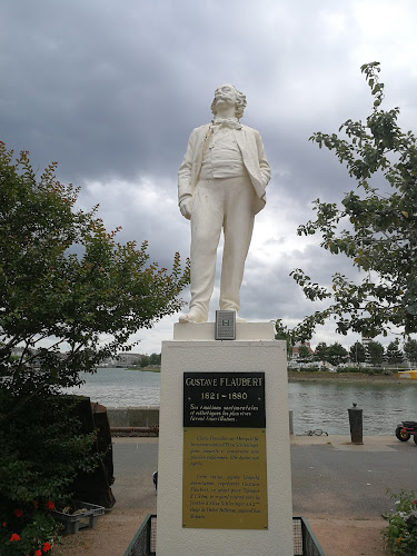 Statue de Gustave Flaubert à Trouville-sur-Mer