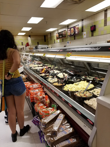 Grocery Store «Strack & Van Til Food Market», reviews and photos, 999 W Old Ridge Rd, Hobart, IN 46342, USA