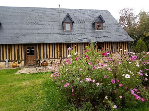 Lodge Gîte La Longère Saint-Cyr-de-Salerne en espagne