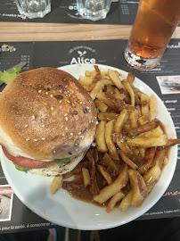 Hamburger du Restaurant Les Comptoirs d'Alice et Jules à Saint-Nazaire - n°4