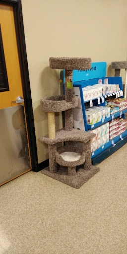 Pet Supply Store «PetSmart», reviews and photos, 1671 E Market St, Harrisonburg, VA 22801, USA