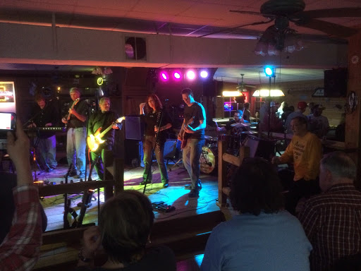 Bar & Grill «Route 61 Roadhouse», reviews and photos, 449 Woodlawn Ave, Sunbury, PA 17801, USA