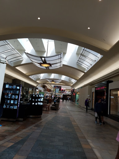 Department Store «Von Maur», reviews and photos, 7900 Shelbyville Rd, Louisville, KY 40222, USA