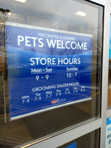 Pet Supply Store «PetSmart», reviews and photos, 8500 N Evanston Ave, Kansas City, MO 64157, USA
