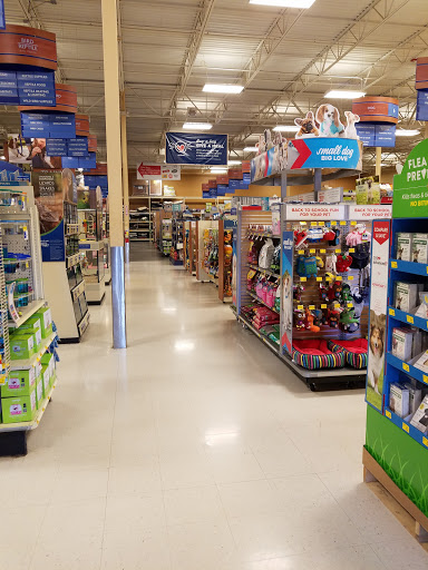 Pet Supply Store «PetSmart», reviews and photos, 842 Dawsonville Hwy, Gainesville, GA 30501, USA