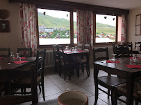 Atmosphère du Restaurant Les Alpes à Fontcouverte-la-Toussuire - n°5