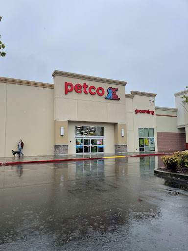 Pet Supply Store «Petco Animal Supplies», reviews and photos, 1210 Marvin Rd NE, Lacey, WA 98516, USA