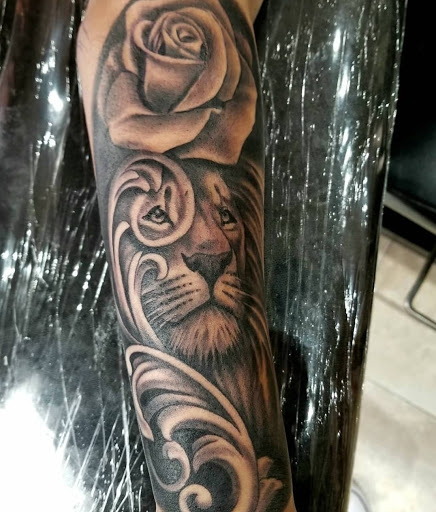 Explore master chief tattoo ideas, creative tattoo ideas in Venice, available at Ink Monkey Tattoo and Piercing