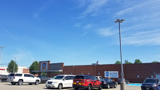 Supermarket «ALDI», reviews and photos, 120 S Cleveland Massillon Rd, Akron, OH 44313, USA