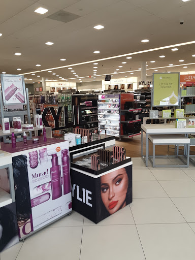 Hair Salon «Ulta Beauty», reviews and photos, 200 Triangle Shopping Center #260, Longview, WA 98632, USA