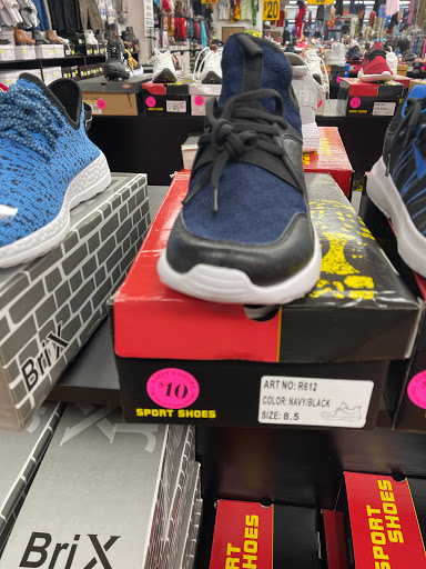 Shoe Store «Lizzys Shoes», reviews and photos, 4930 Schaefer Rd, Dearborn, MI 48126, USA