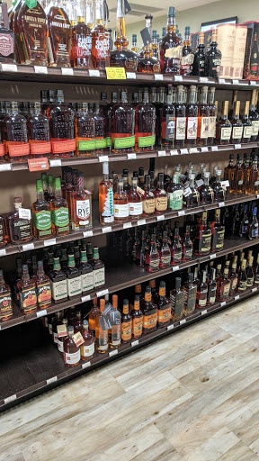 Liquor Store «Oakdale Liquors», reviews and photos, 1900 Main St, Tewksbury, MA 01876, USA