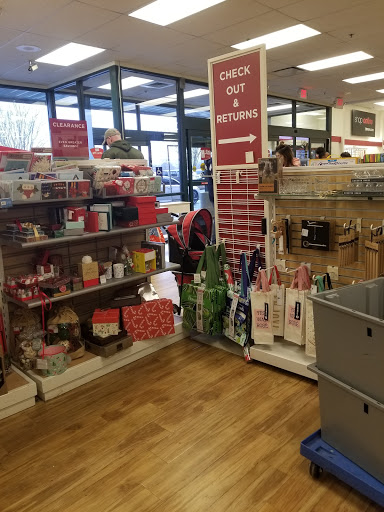 Department Store «T.J. Maxx and HomeGoods», reviews and photos, 3205 Woodward Crossing Blvd, Buford, GA 30519, USA